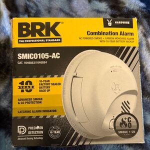 BRK SMICO105-AC Interconnectable Ion Smoke & CO Alarm (1046884)